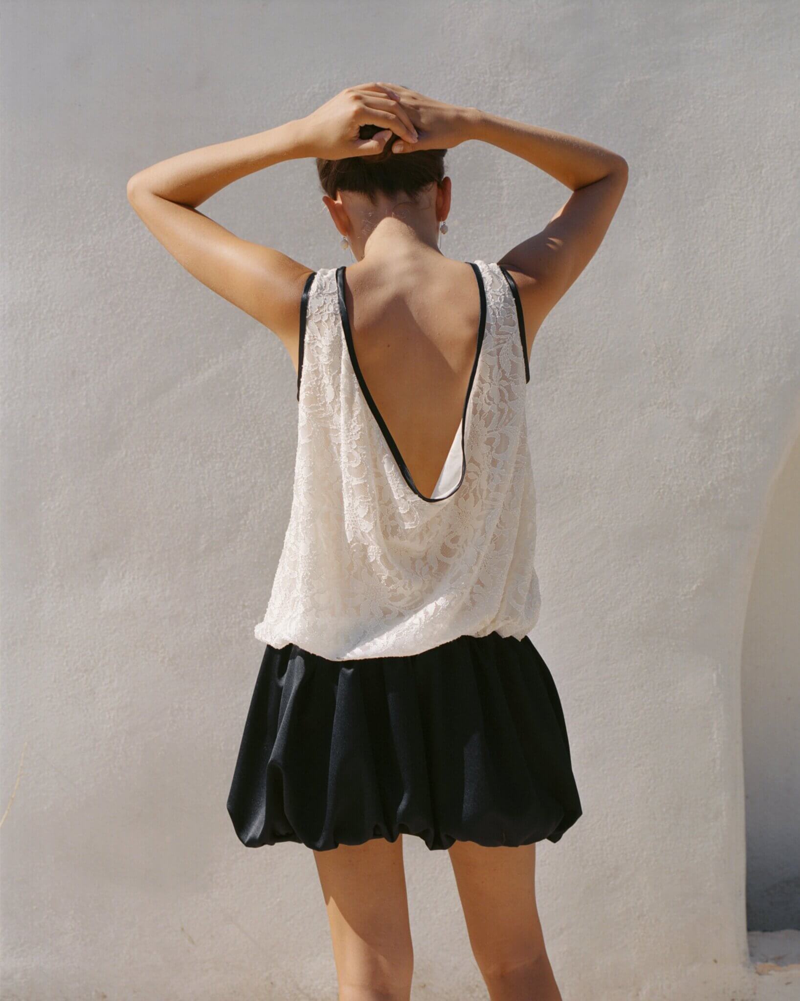 שמלת אריה לבן שחור