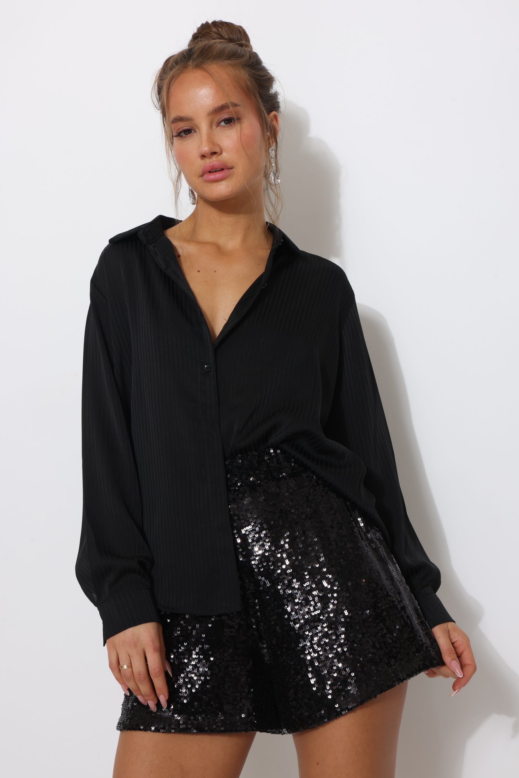 מכנס פוני פייטים שחור – תמונה 4