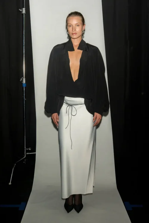 חולצת קליאו שחורה