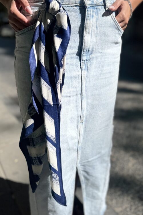 צעיף כחול לבן