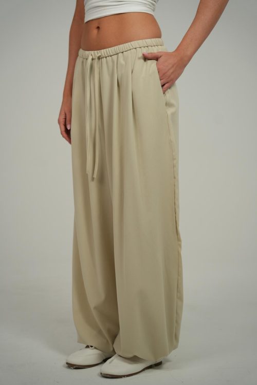 מכנס אדם בז