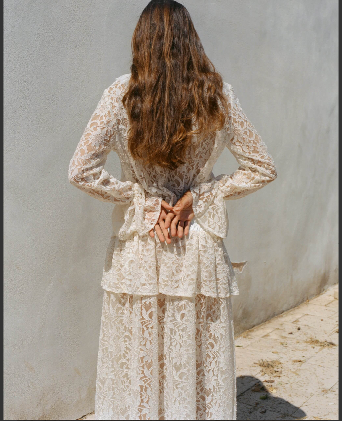 חולצת דרים תחרה שמנת – תמונה 2