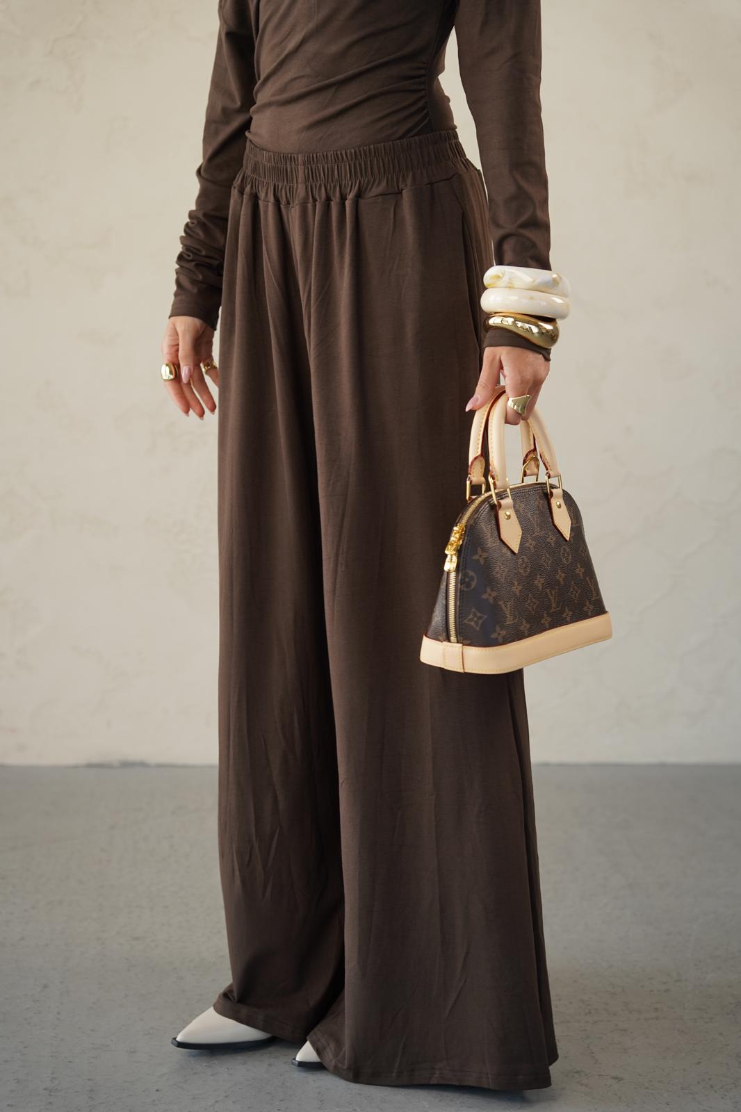 חליפת אייבי חומה – תמונה 4