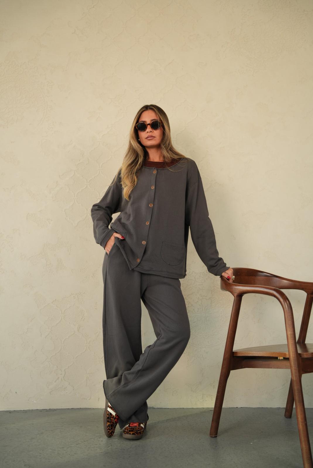 חליפת פייפר אפורה – תמונה 3