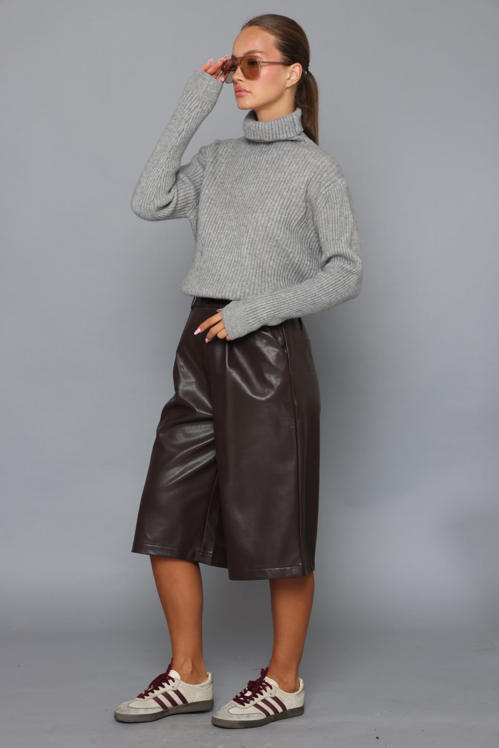 מכנס גולו ברמודה חום – תמונה 5