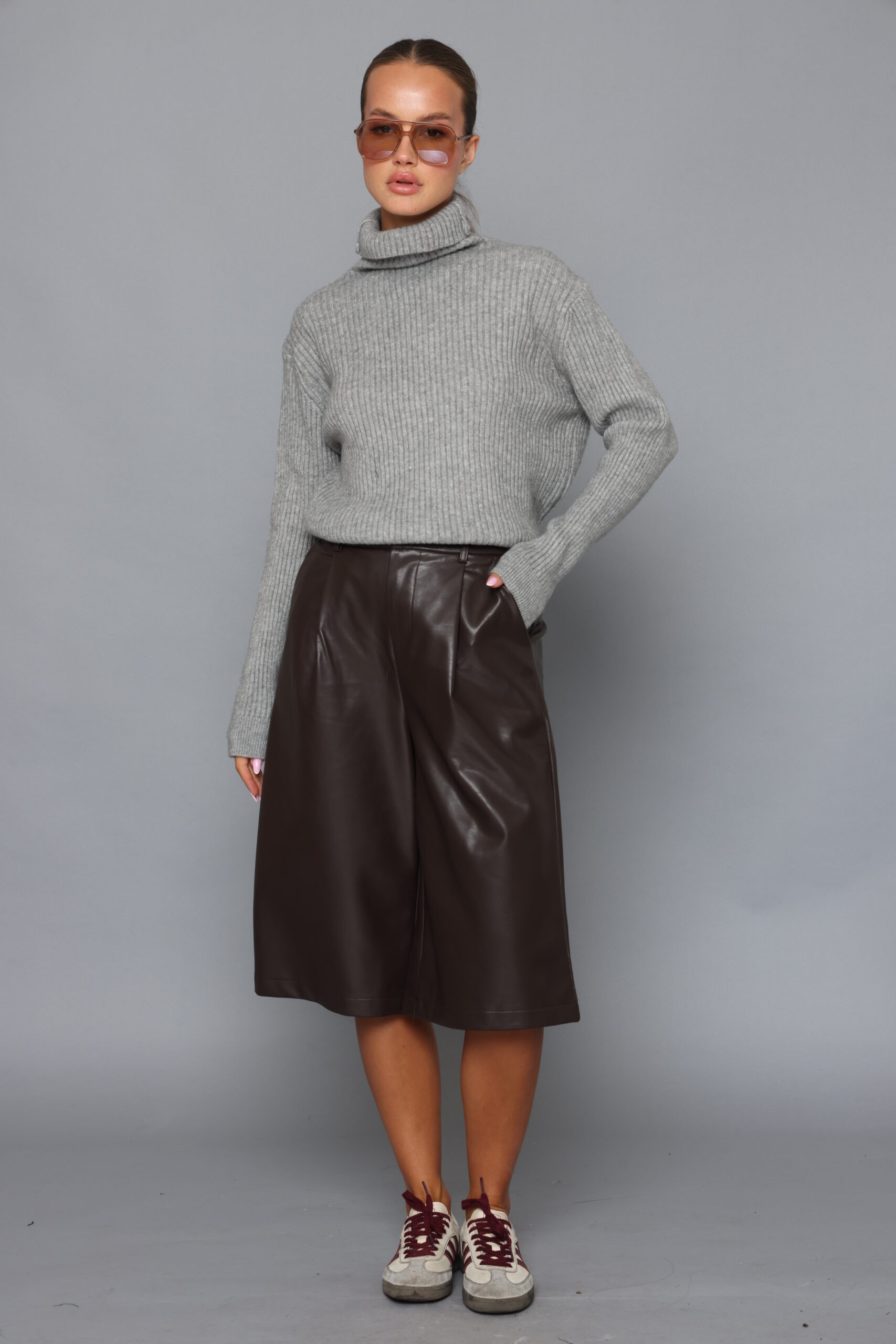 מכנס גולו ברמודה חום – תמונה 7