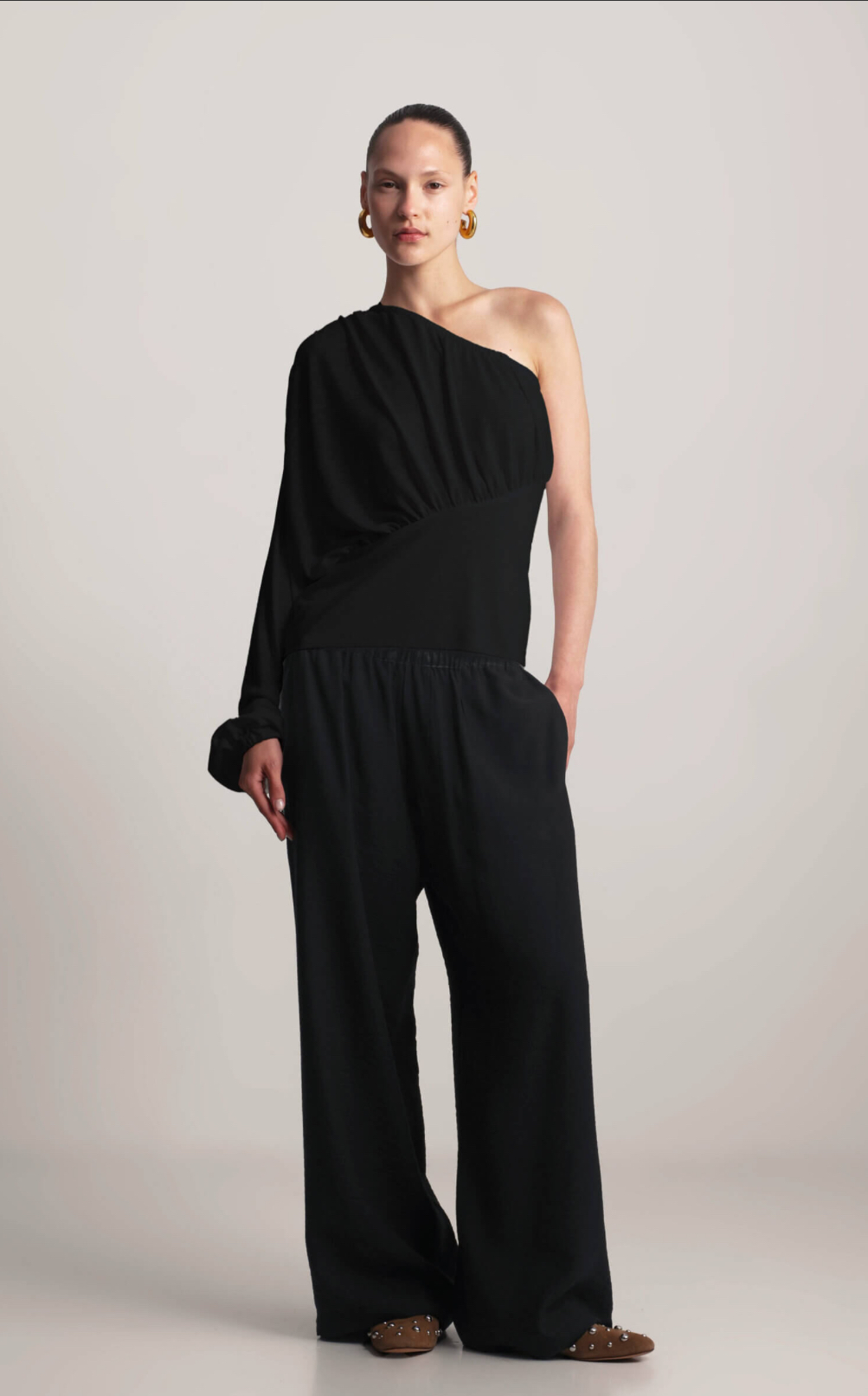 חולצת אוניקס שחורה