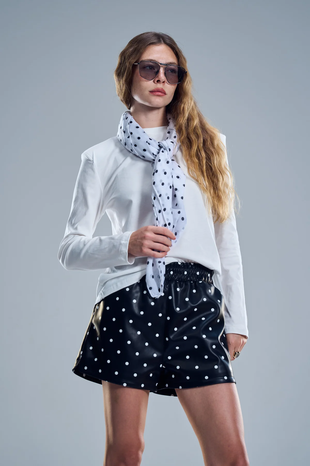 מכנס מייסי נקודות שחור – תמונה 2