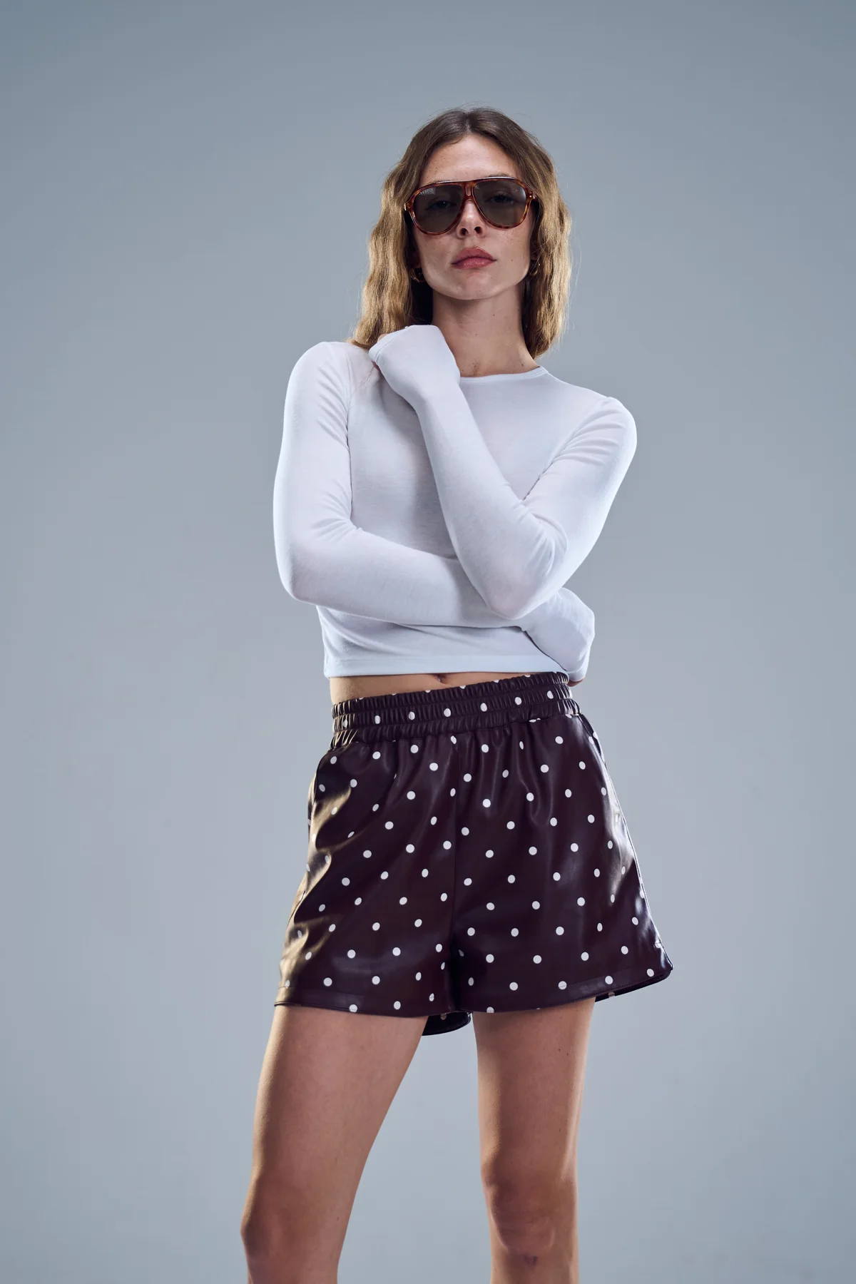 מכנס מייסי נקודות בורדו – תמונה 2