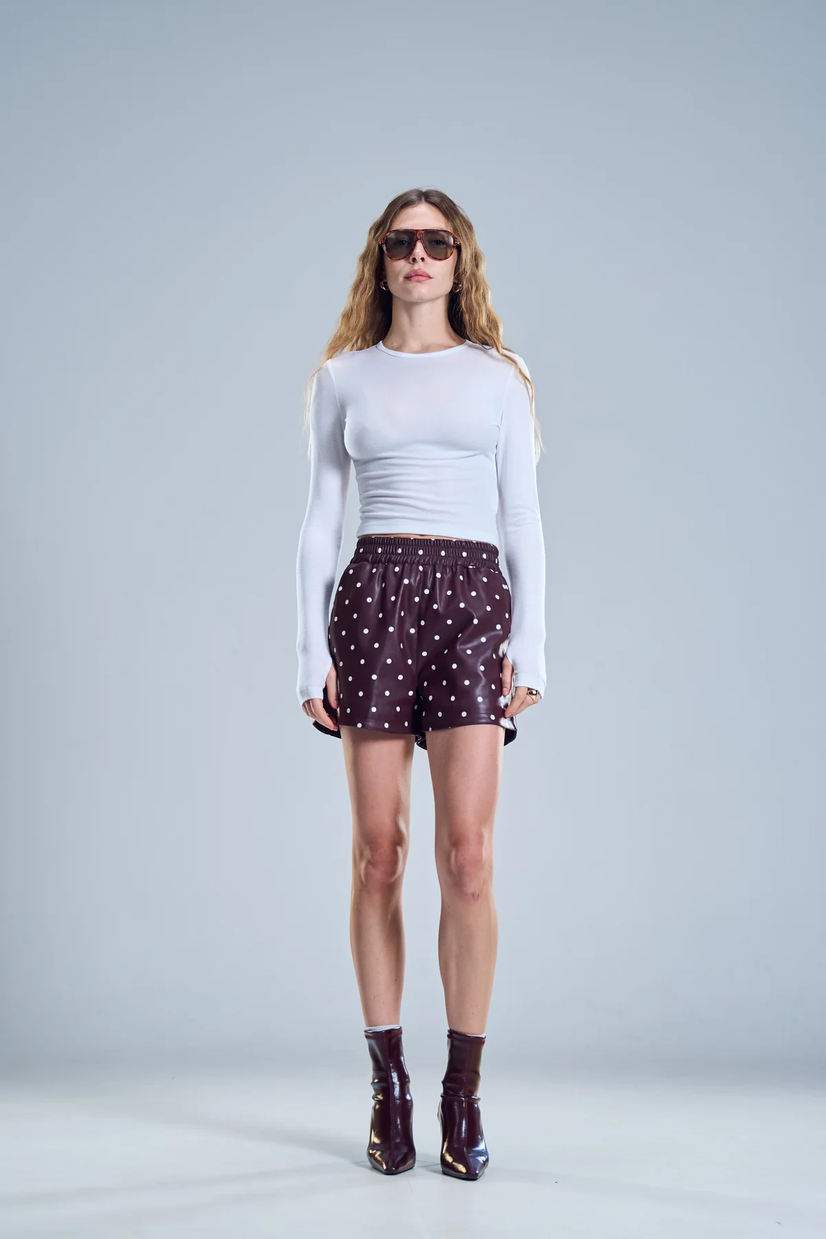 מכנס מייסי נקודות בורדו – תמונה 5