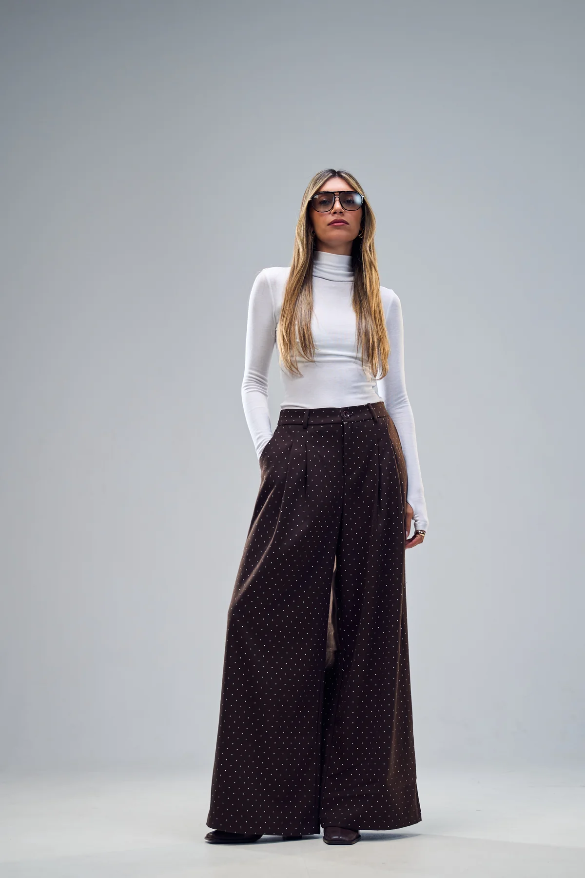 חולצת טוני גולף לבן – תמונה 2