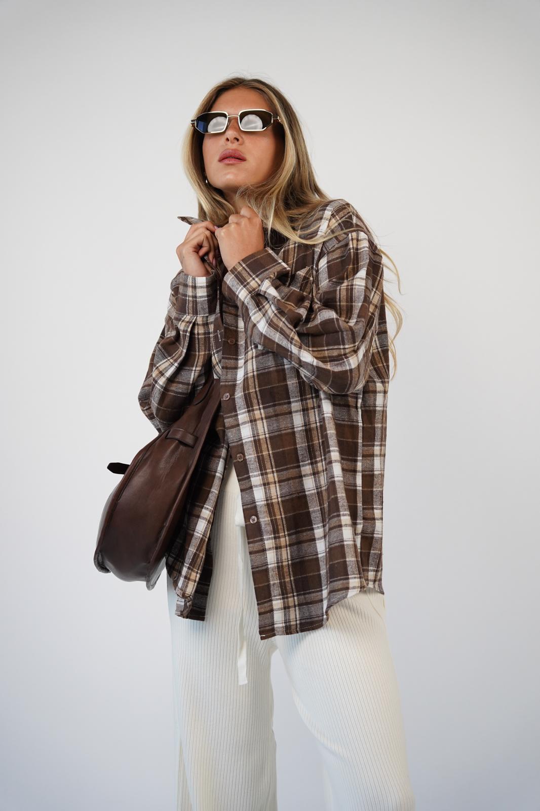 חולצת לוסיה משובץ חום – תמונה 4