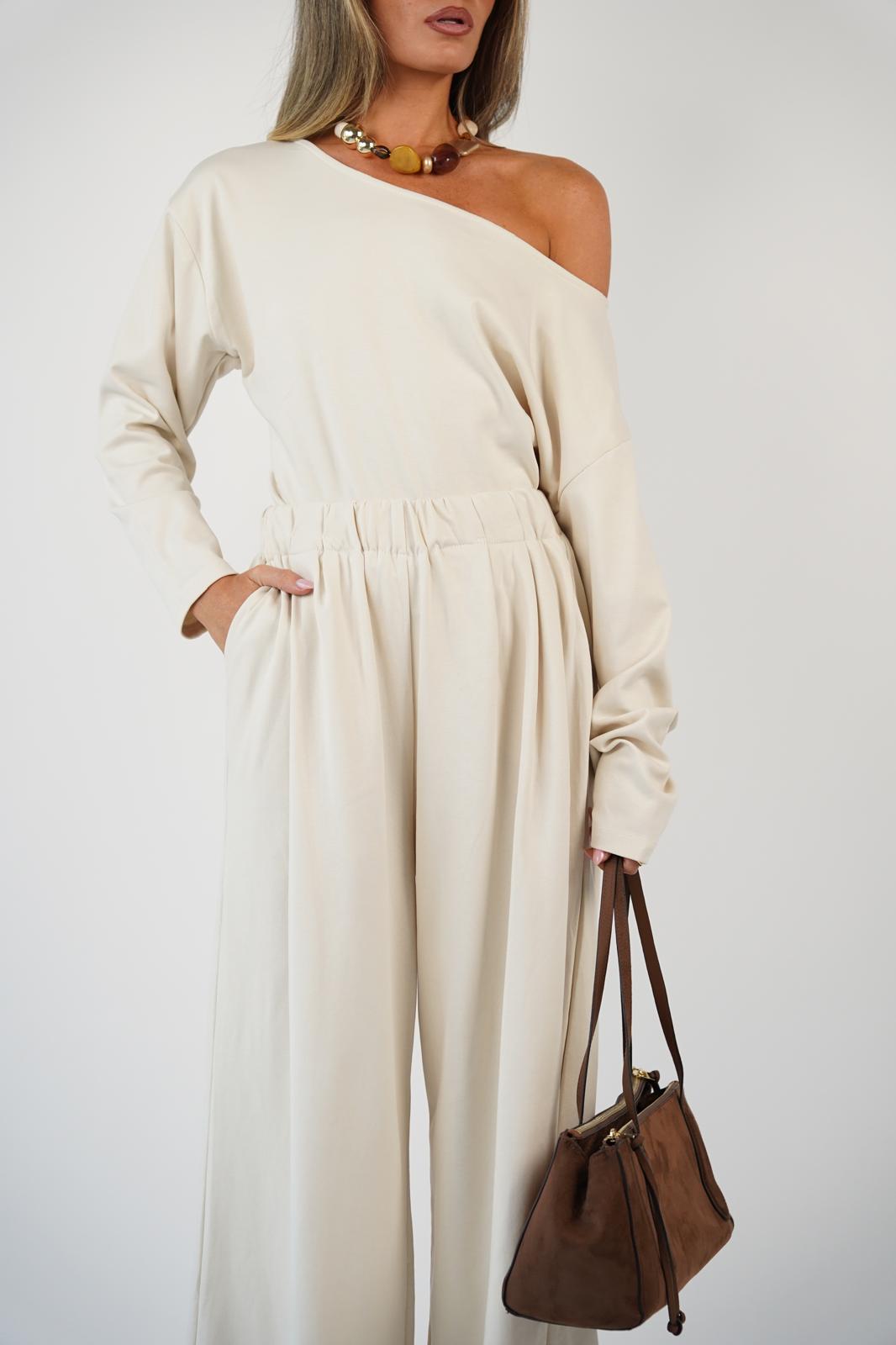 חליפת מורי שמנת