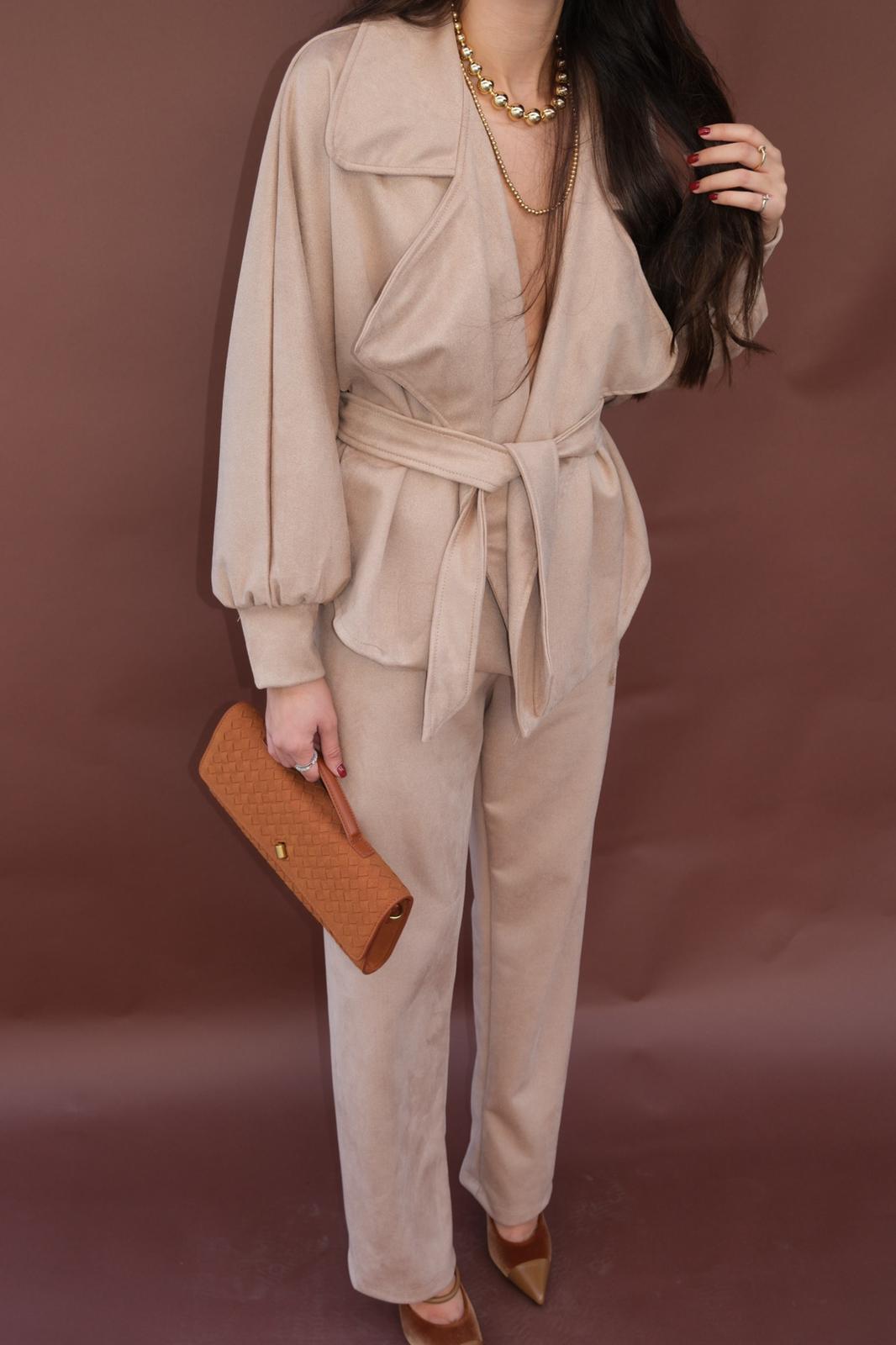 חליפת זאמש בז