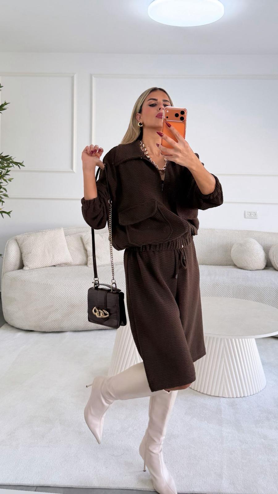 חליפת מונט חומה – תמונה 4