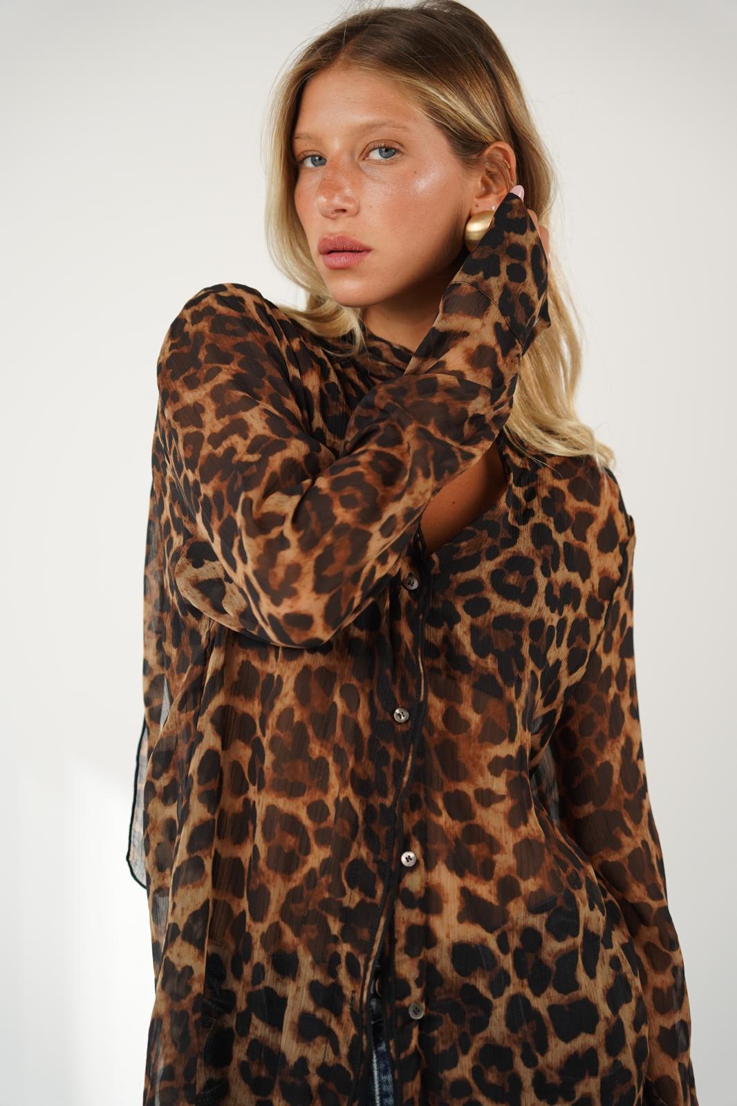 חולצת סאם מנומרת