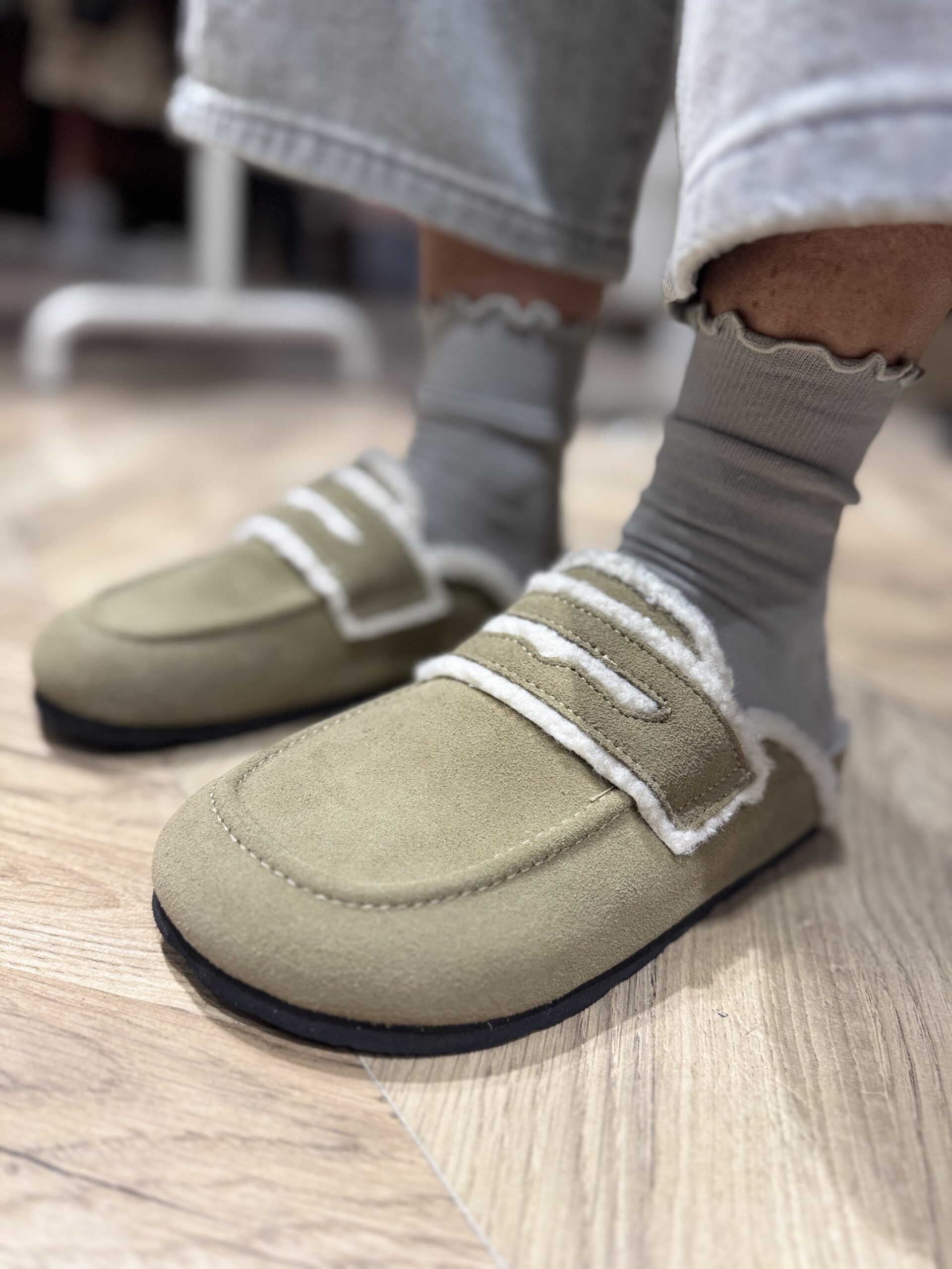 כפכף הדסון חאקי