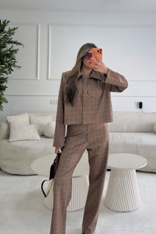 חליפת קולי משובץ חום