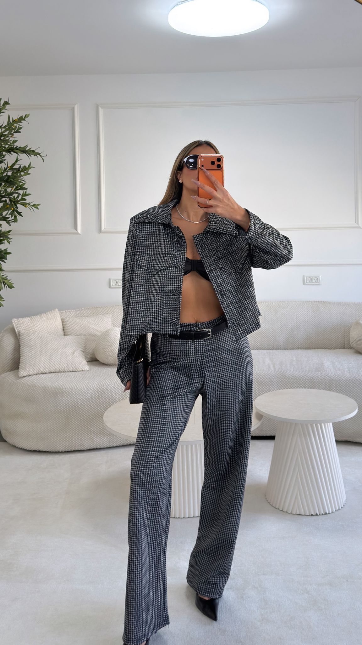 חליפת קולי פפיטה שחור לבן – תמונה 3