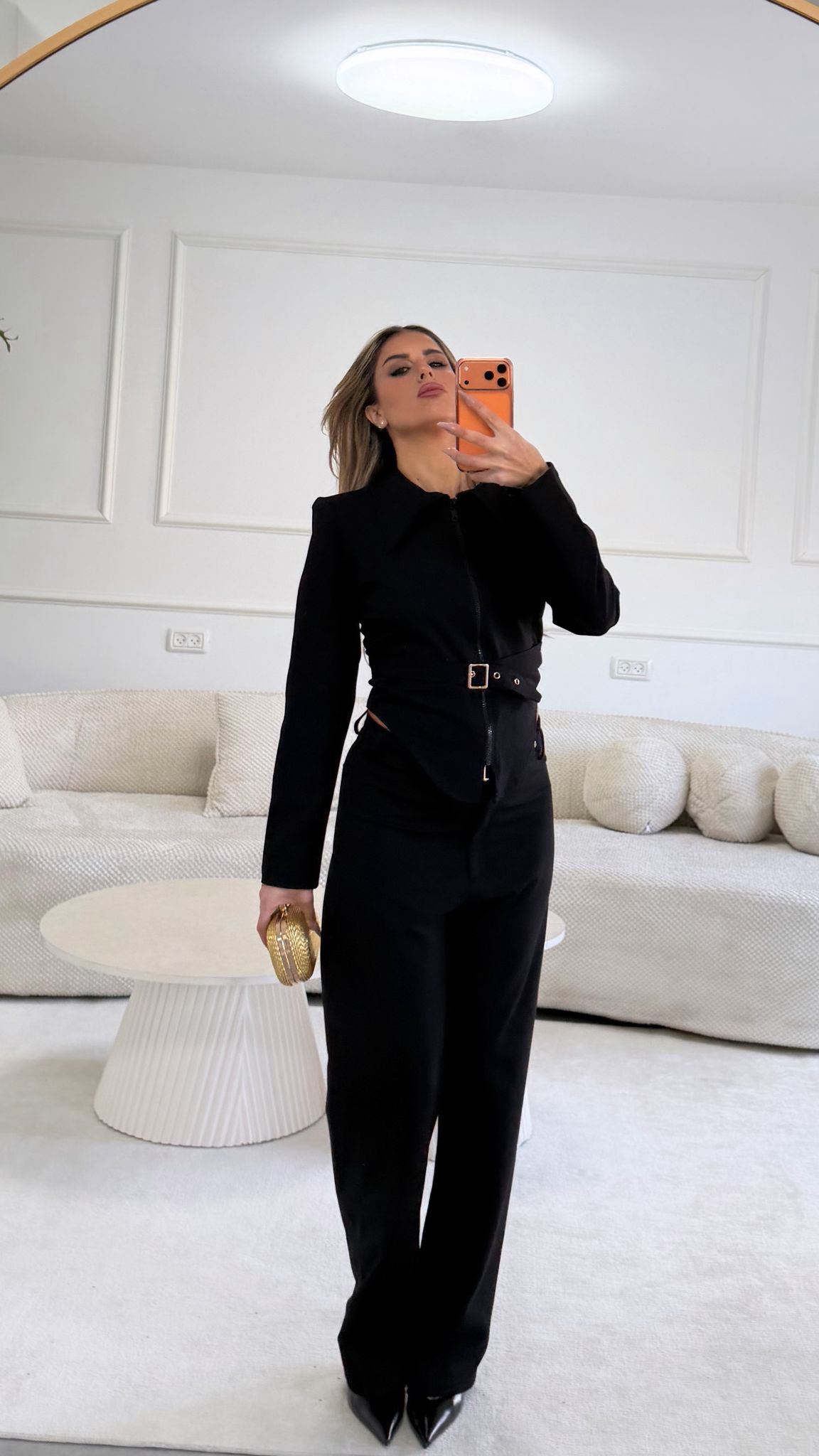 חליפת אבזמים שחורה – תמונה 3