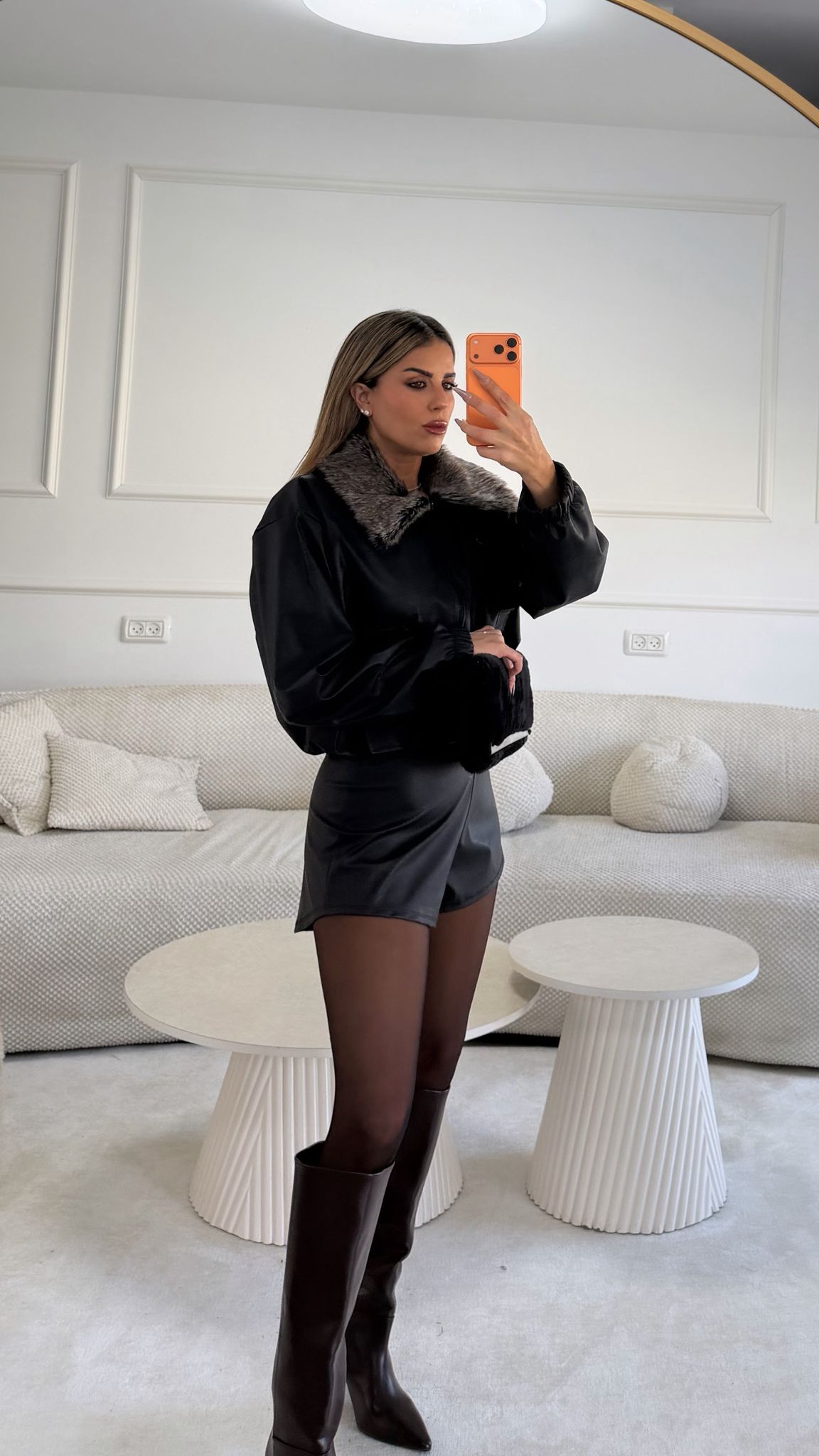 חליפת גורן דמוי עור שחור – תמונה 5