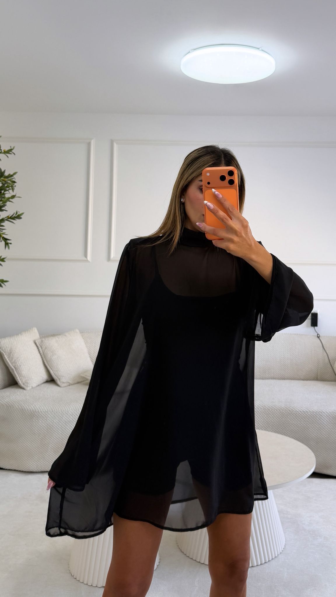 שמלת ברני שחורה – תמונה 3