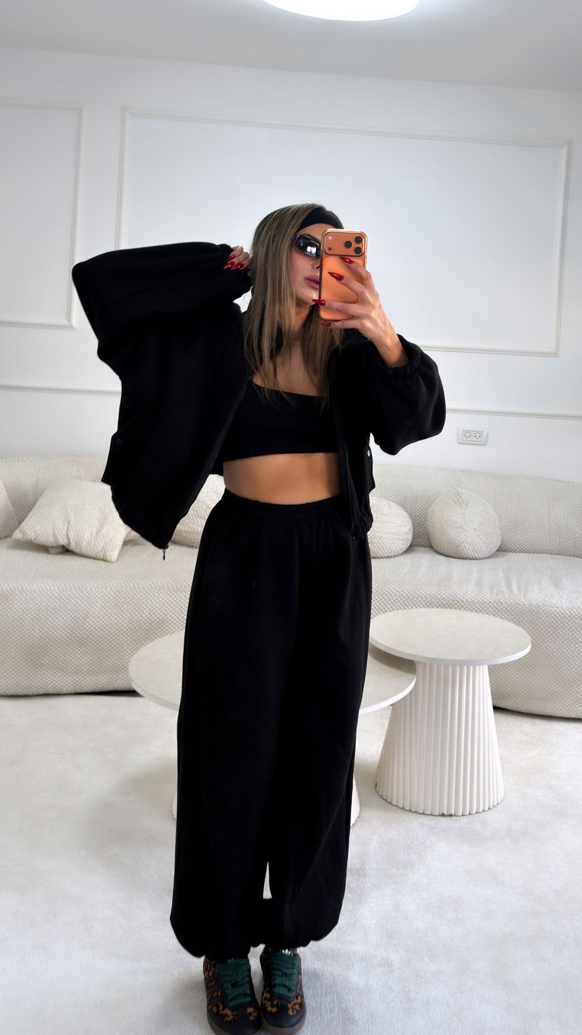 חליפת דוני שחורה – תמונה 2