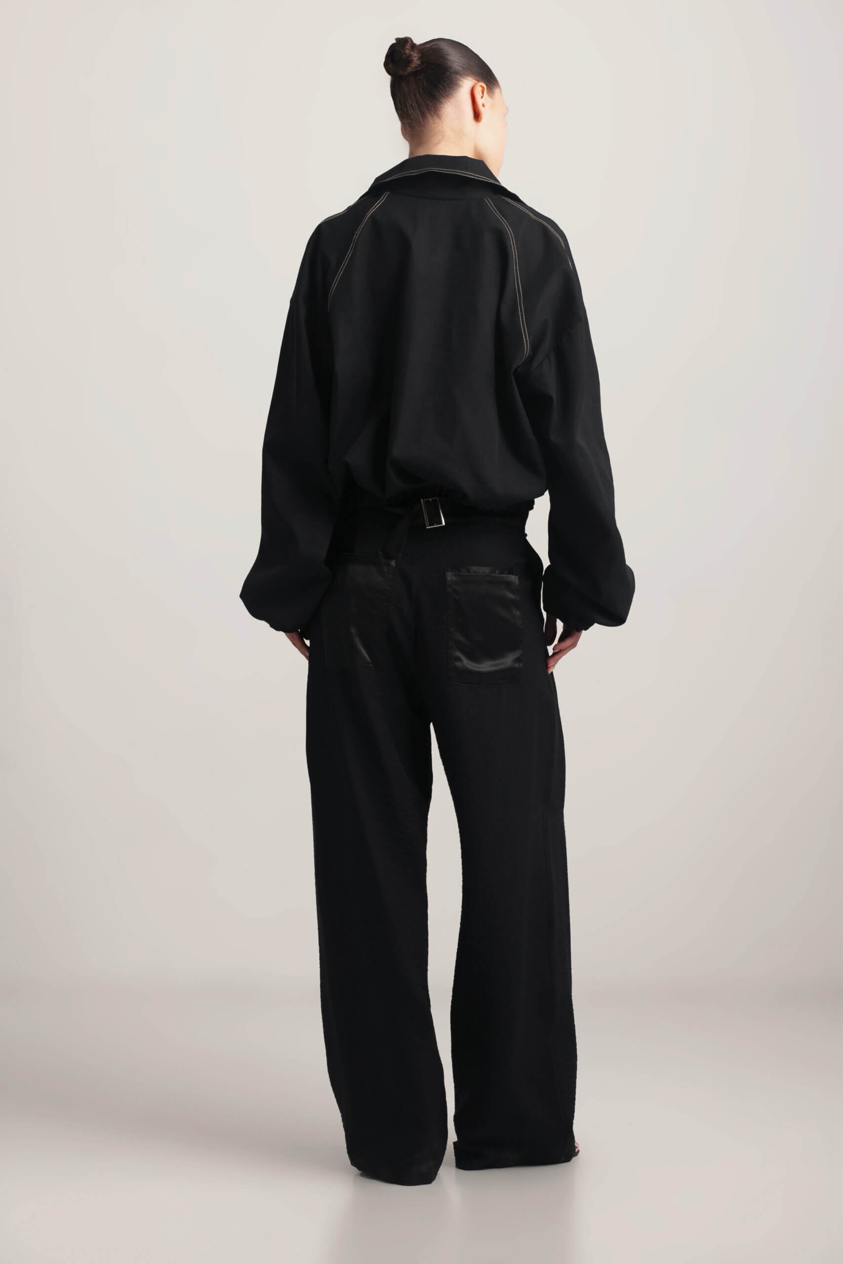 גקט עננים שחור – תמונה 4