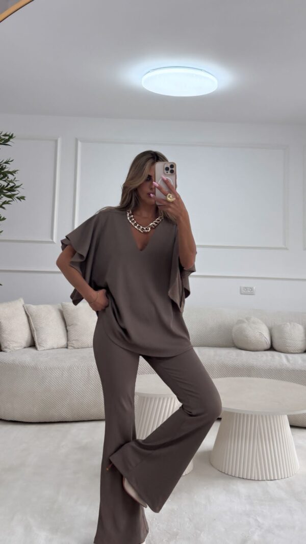⁦חליפת מיגל חומה⁩ – תמונה ⁦2⁩