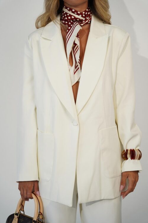 חליפת מוניק שמנת