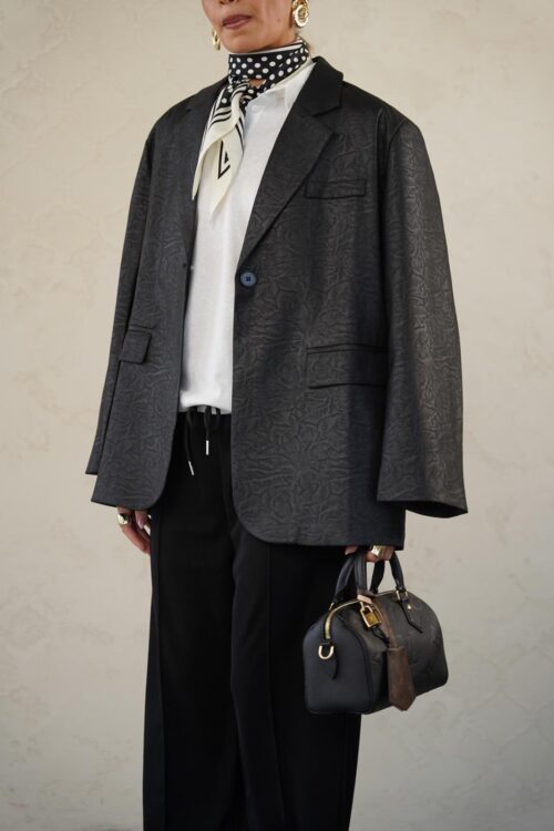 גקט נינה שחור