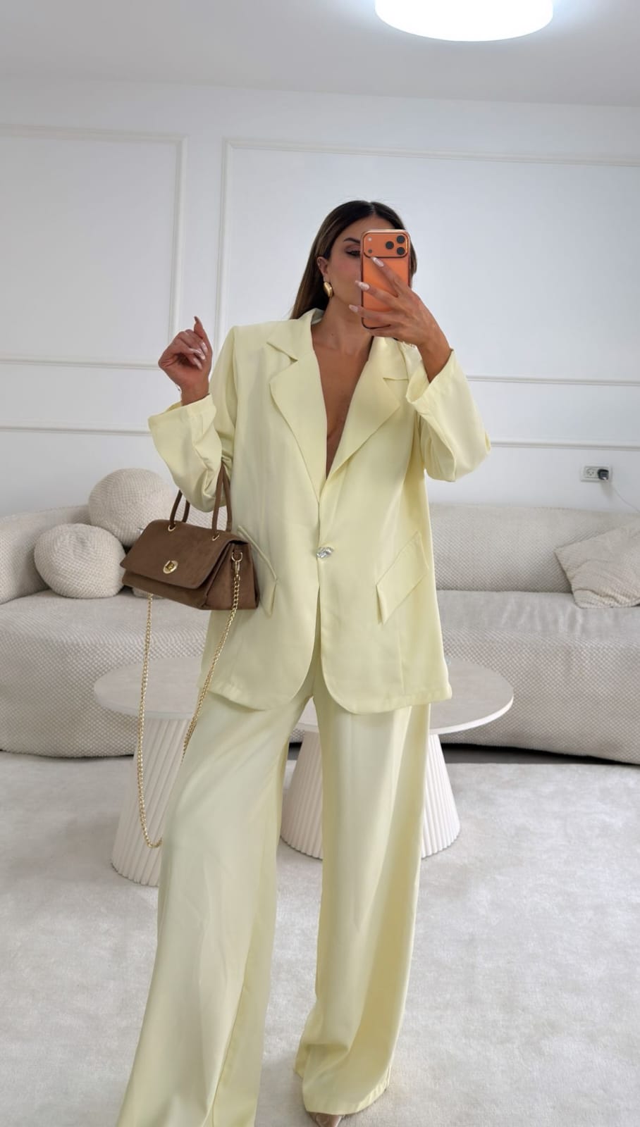 חליפת סוזן צהובה – תמונה 2