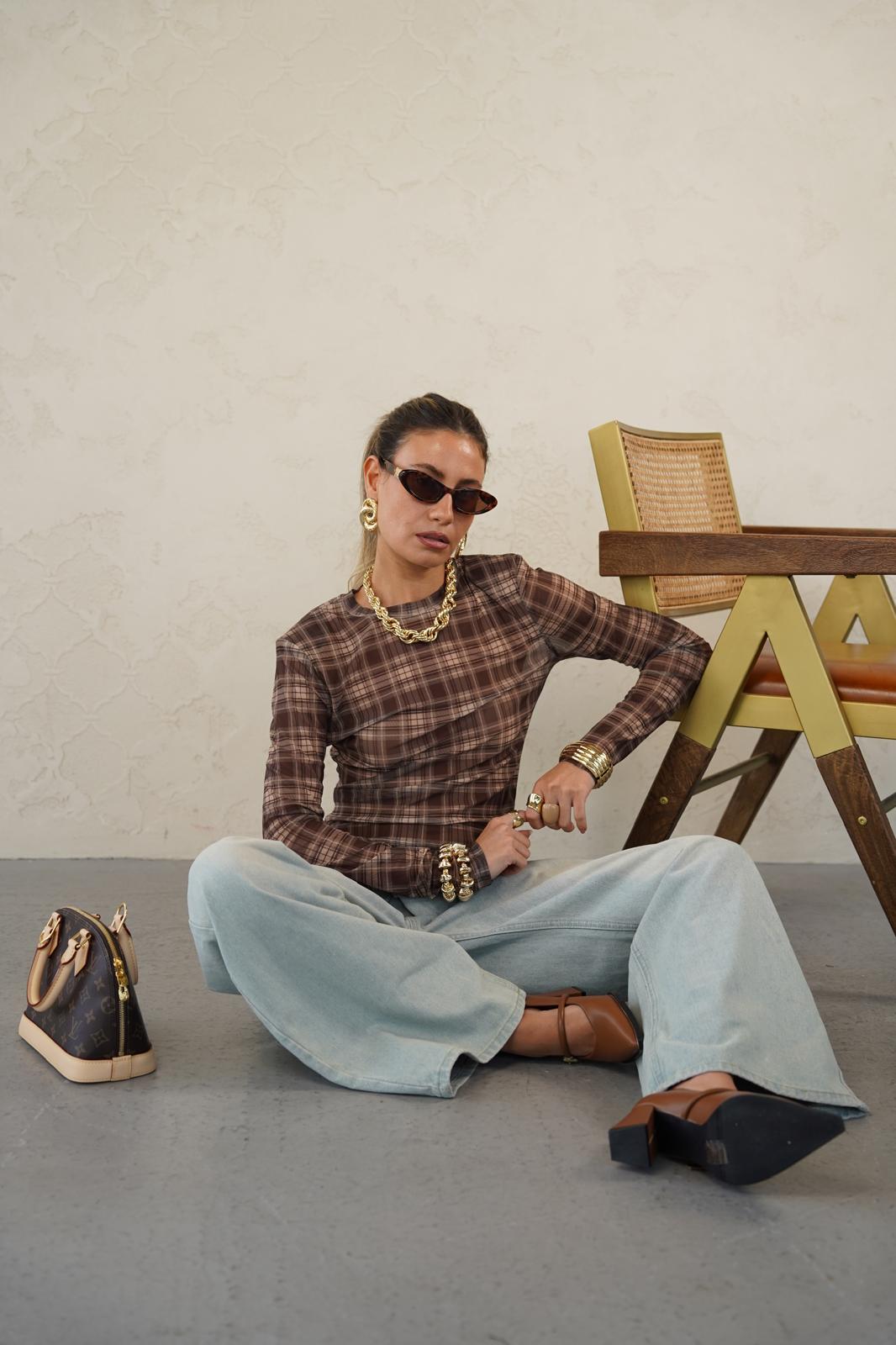 חולצת מון משובץ חום – תמונה 2