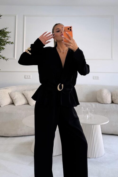 חליפת בטי שחורה