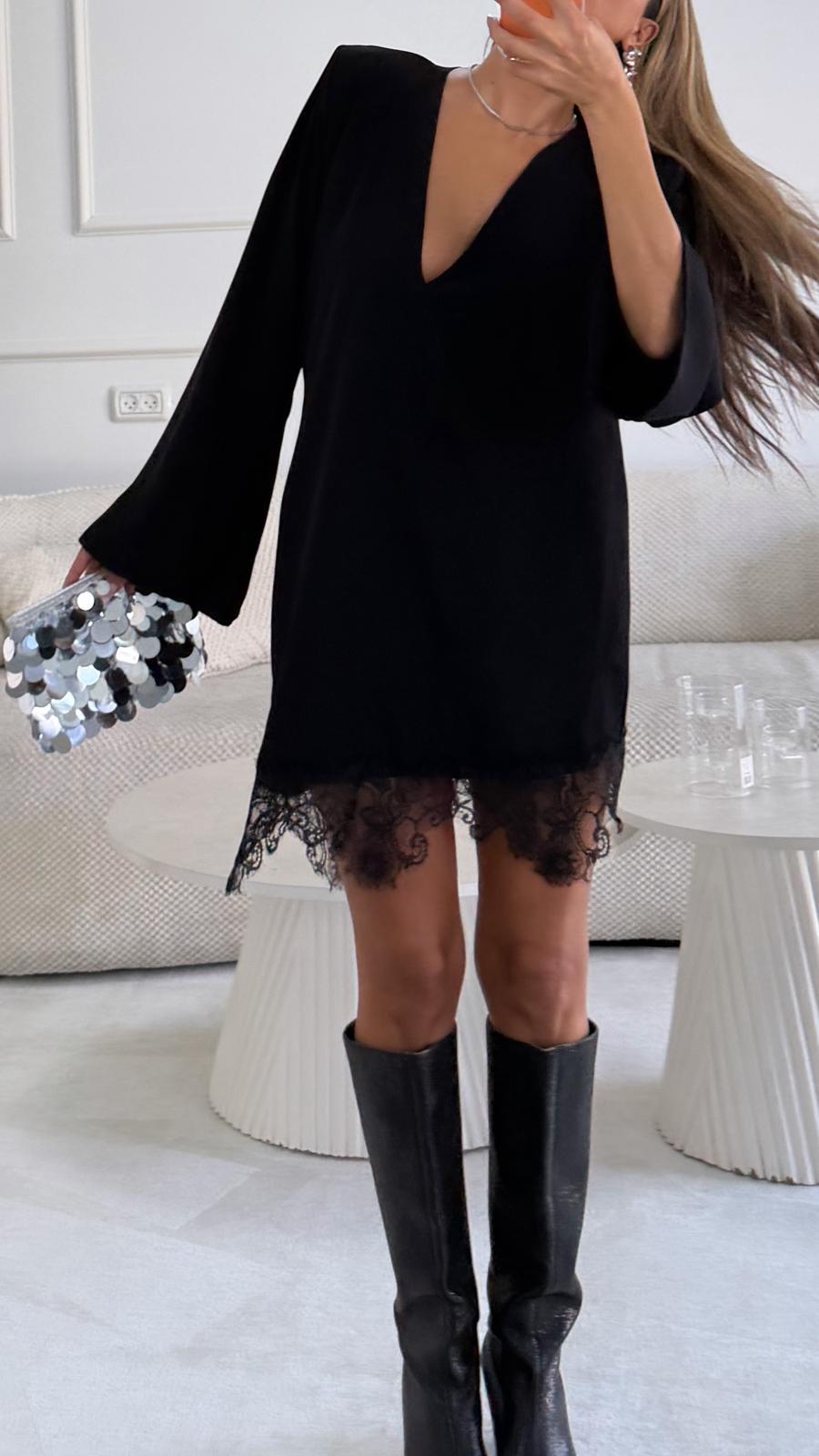 שמלת מוניק שחורה – תמונה 4