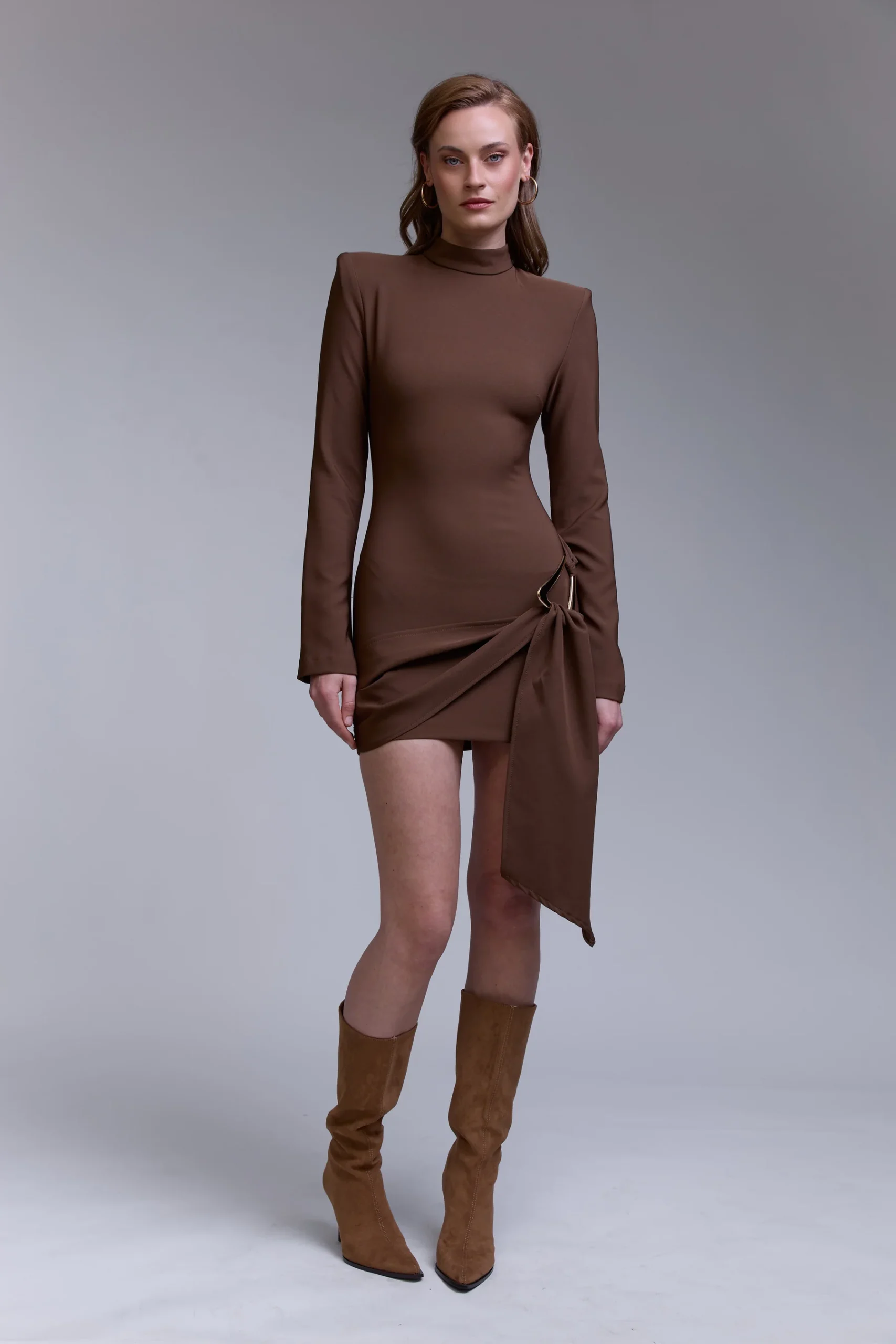 שמלת פרסה חומה – תמונה 4