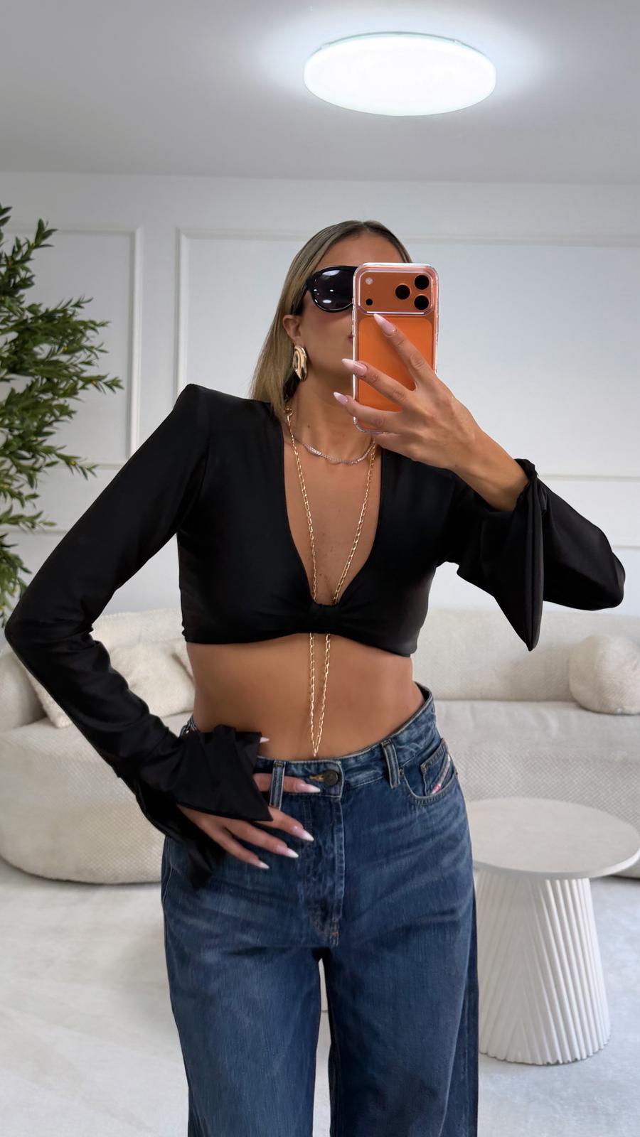 חולצת וניליה שחורה