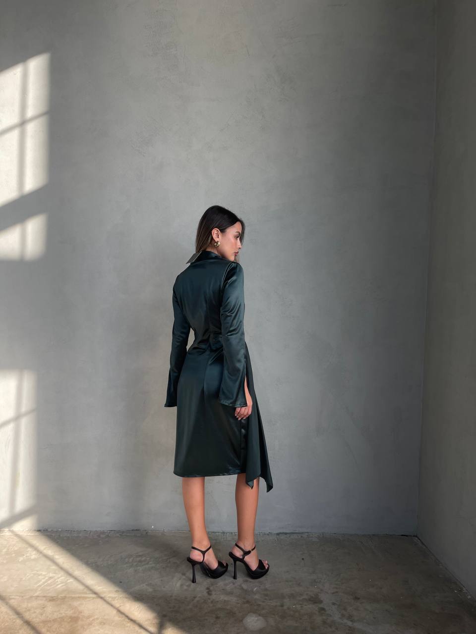 שמלת בריטין ירוקה – תמונה 6