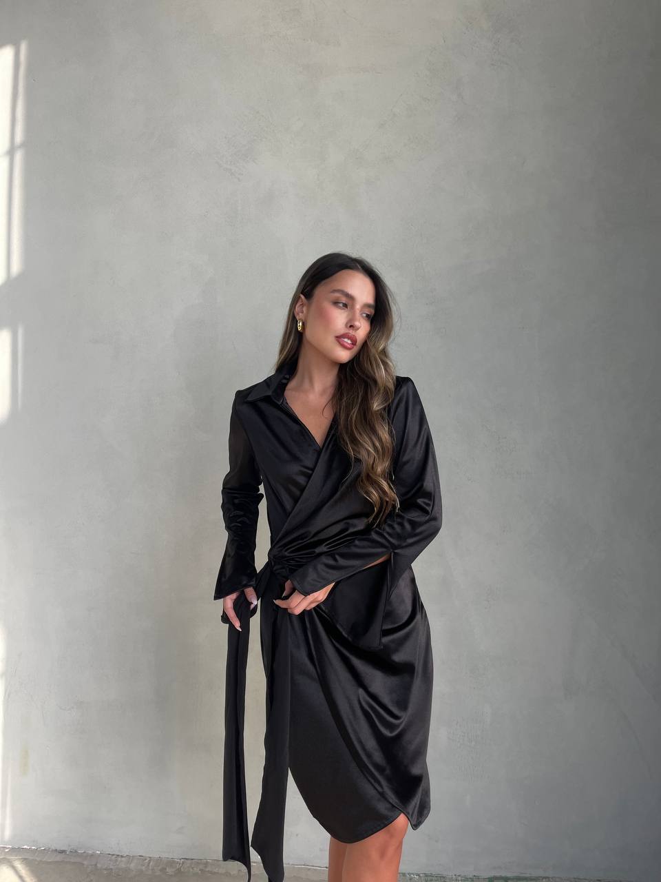 שמלת בריטין שחורה – תמונה 4