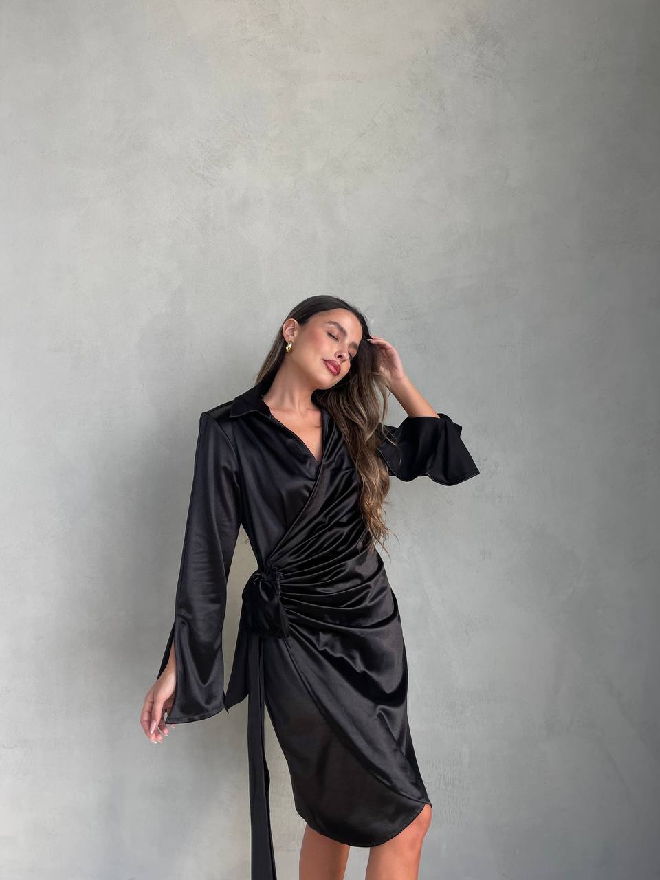 שמלת בריטין שחורה – תמונה 2