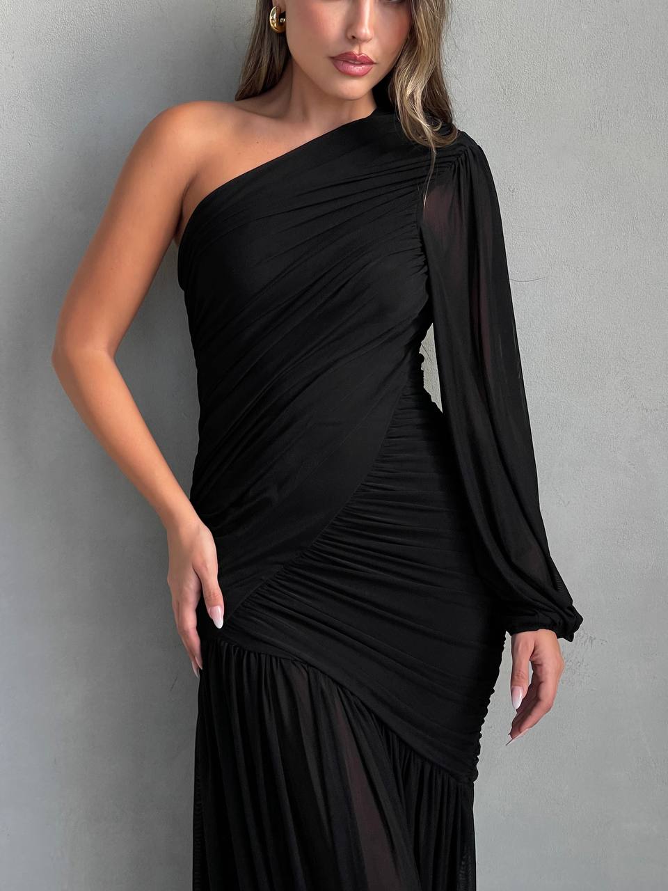 שמלת נועה שחורה – תמונה 2