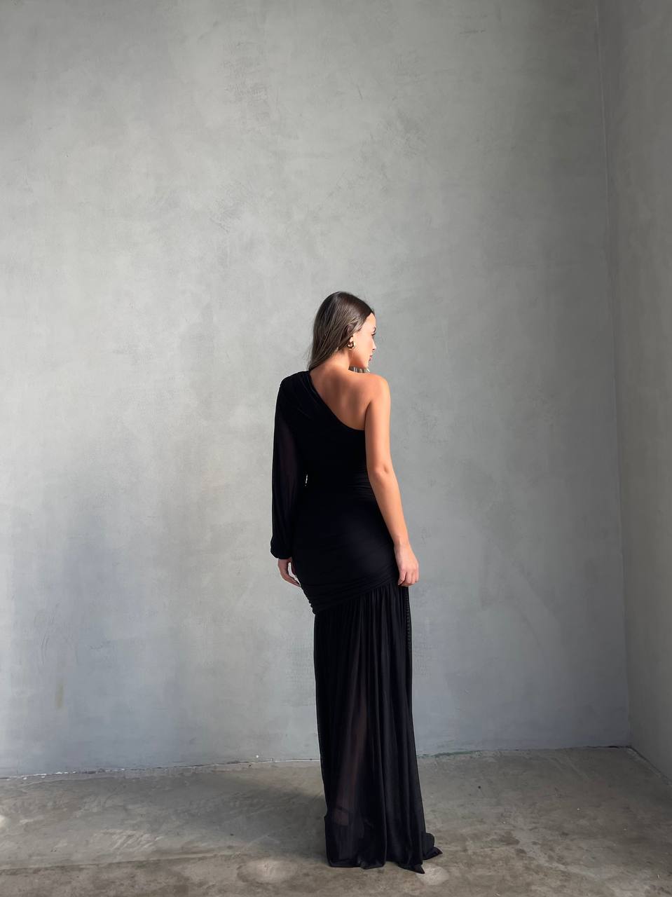 שמלת נועה שחורה – תמונה 4