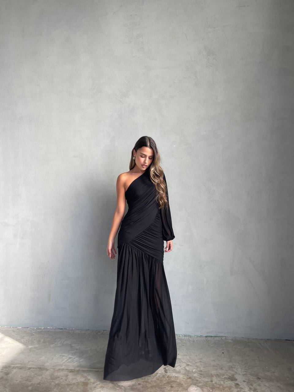 שמלת נועה שחורה – תמונה 5