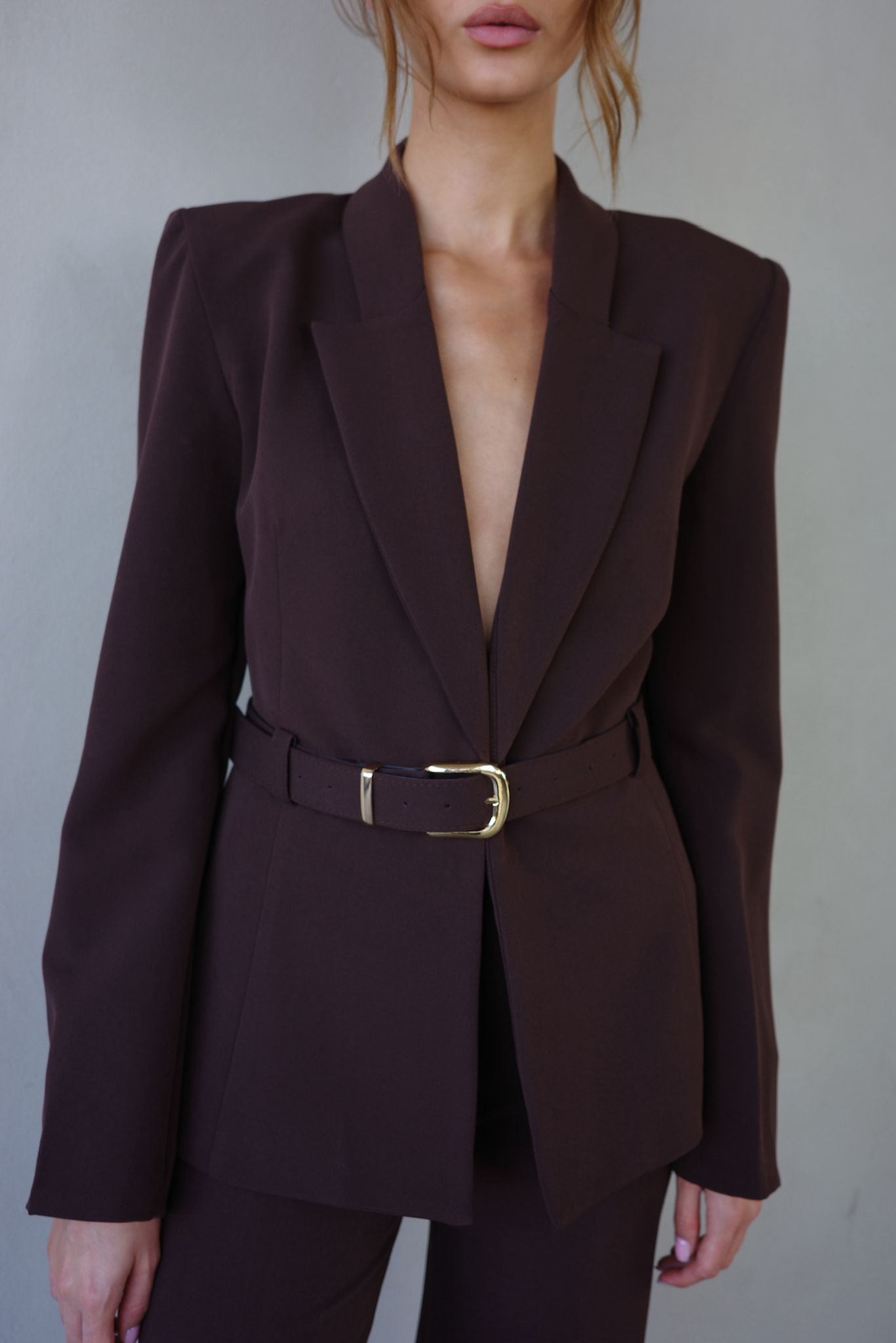 חליפת איילן חומה – תמונה 3