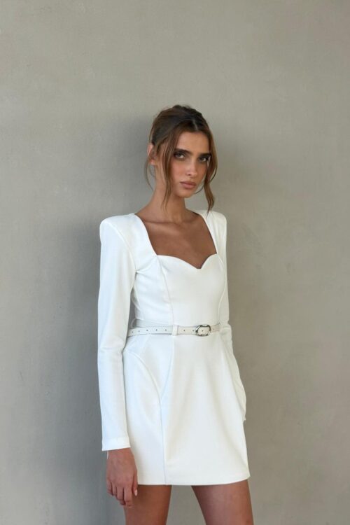 שמלת טואלה לבנה