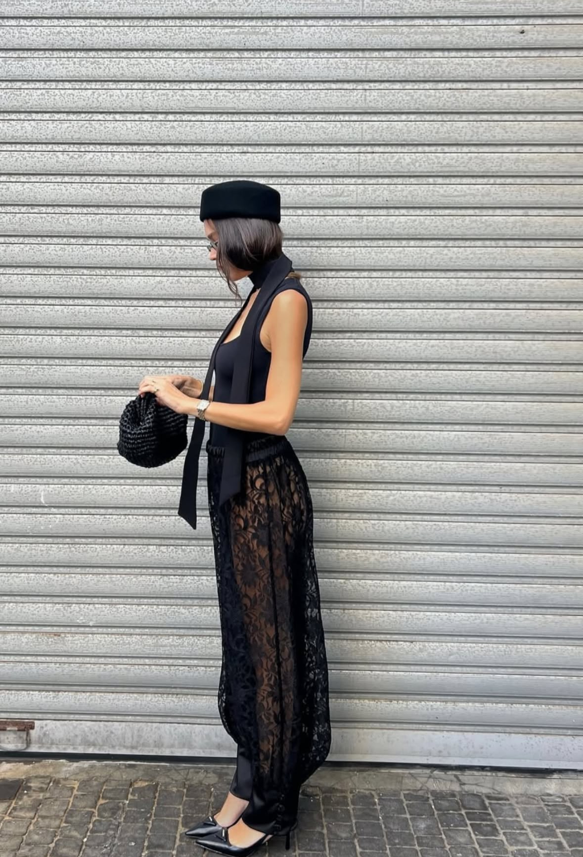 מכנס בלון תחרה שחורה – תמונה 3