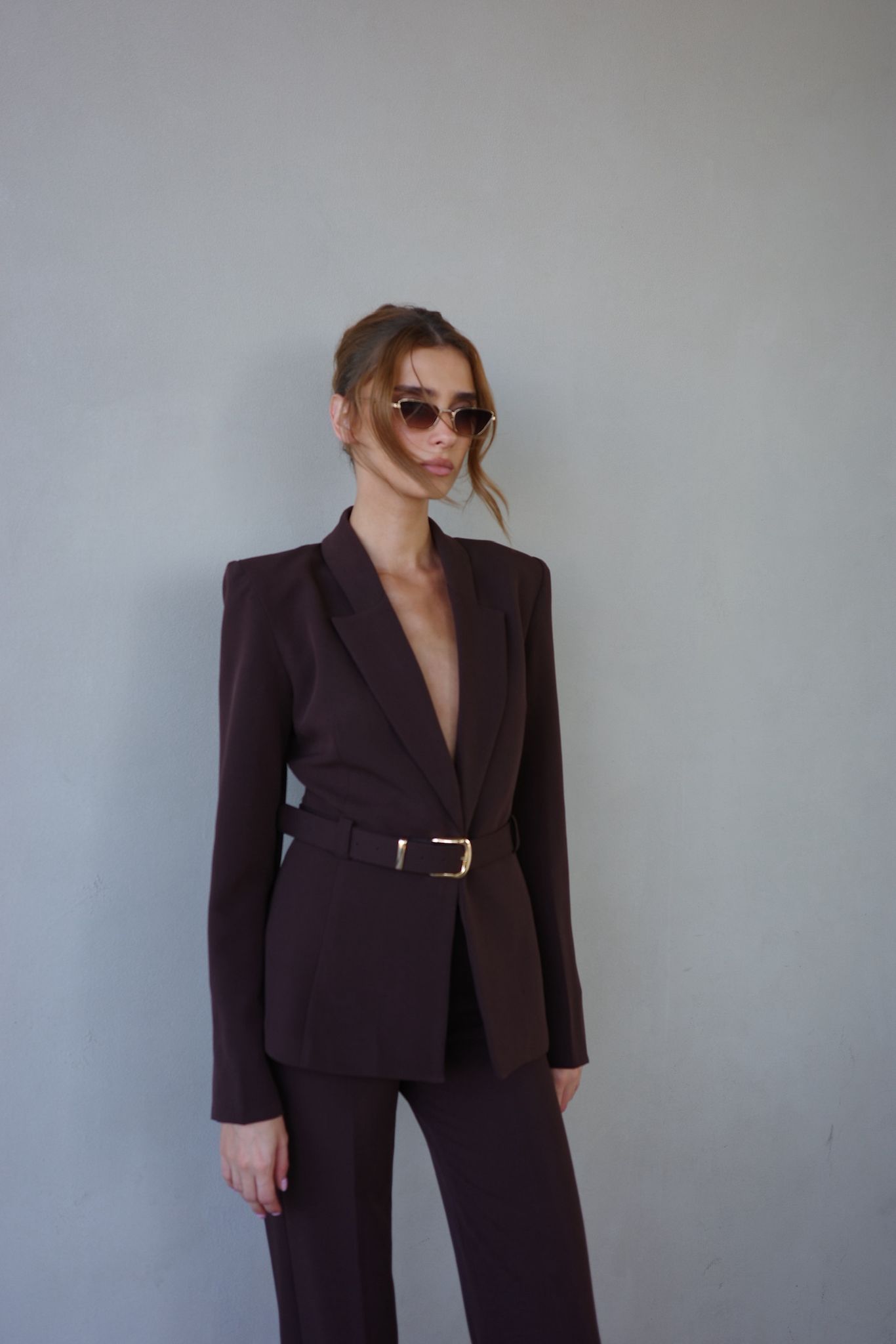 חליפת איילן חומה – תמונה 4