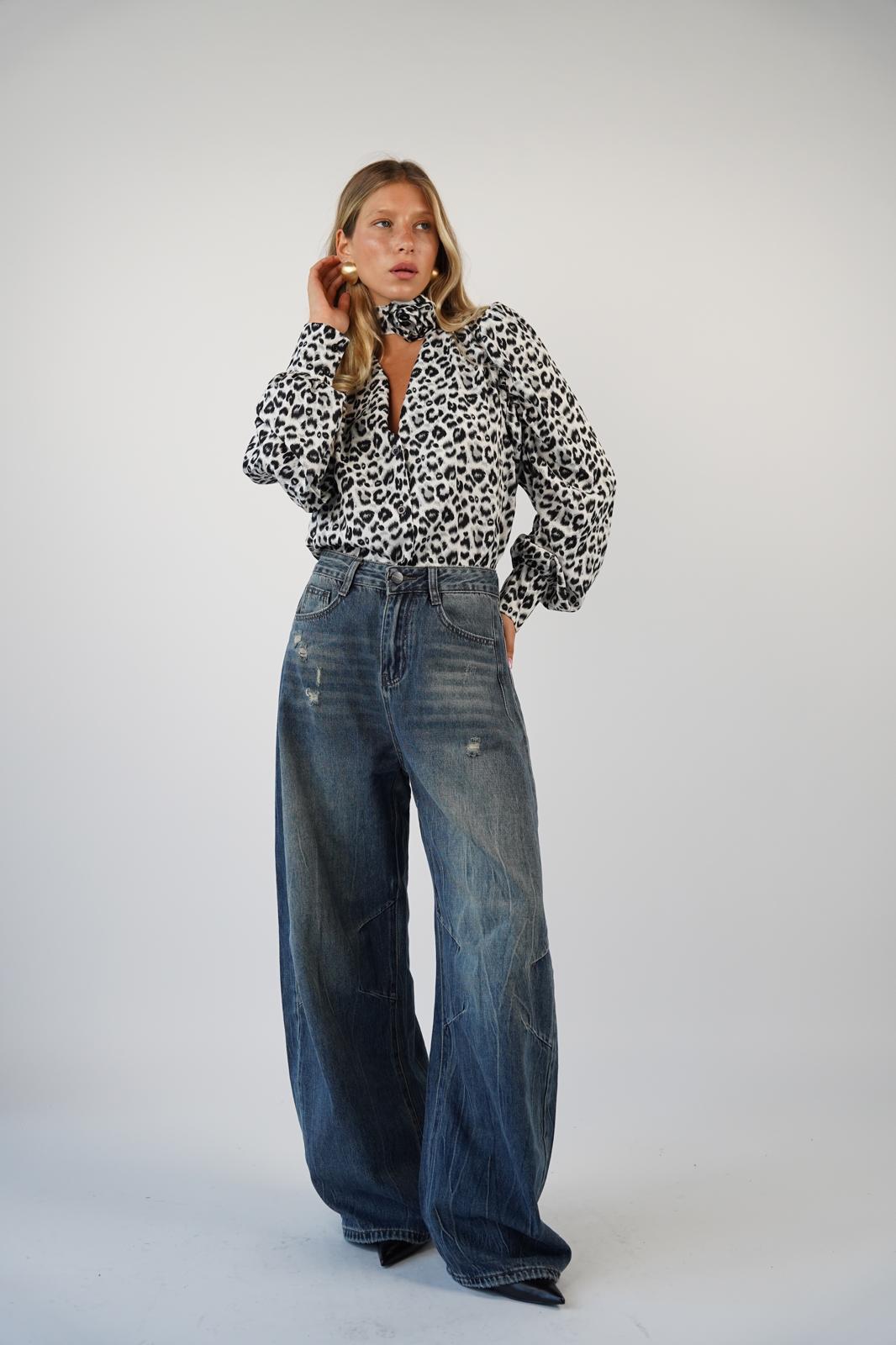 חולצת לואי מנומר שחור – תמונה 4