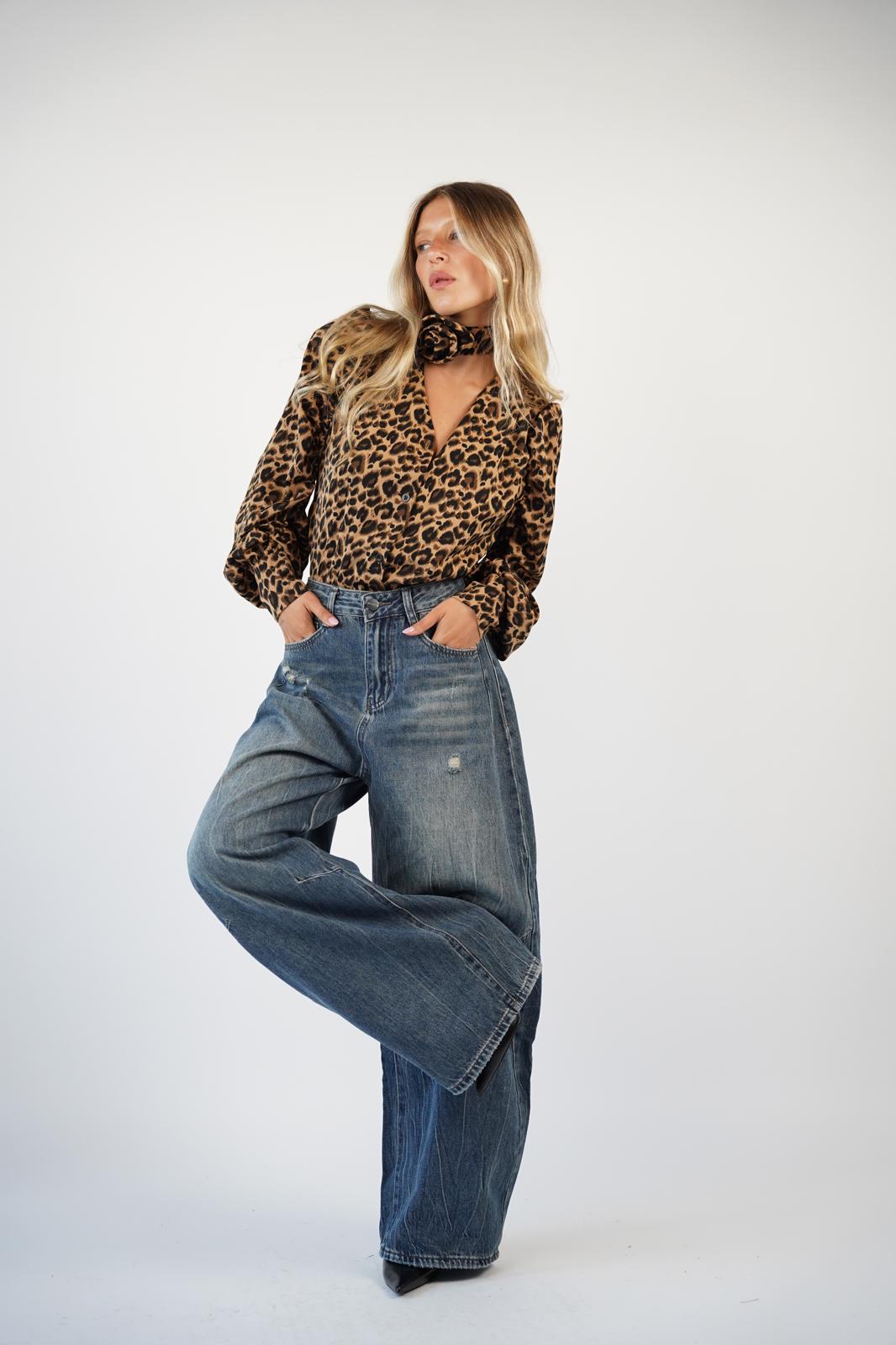 חולצת לואי מנומר חום – תמונה 4