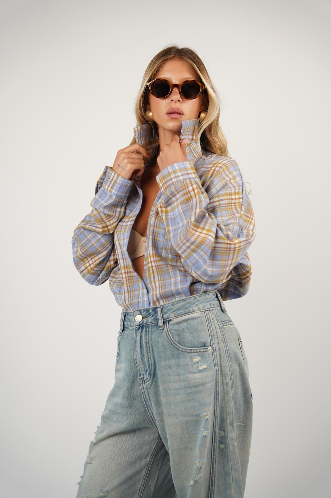 חולצת אנה משובץ תכלת – תמונה 3